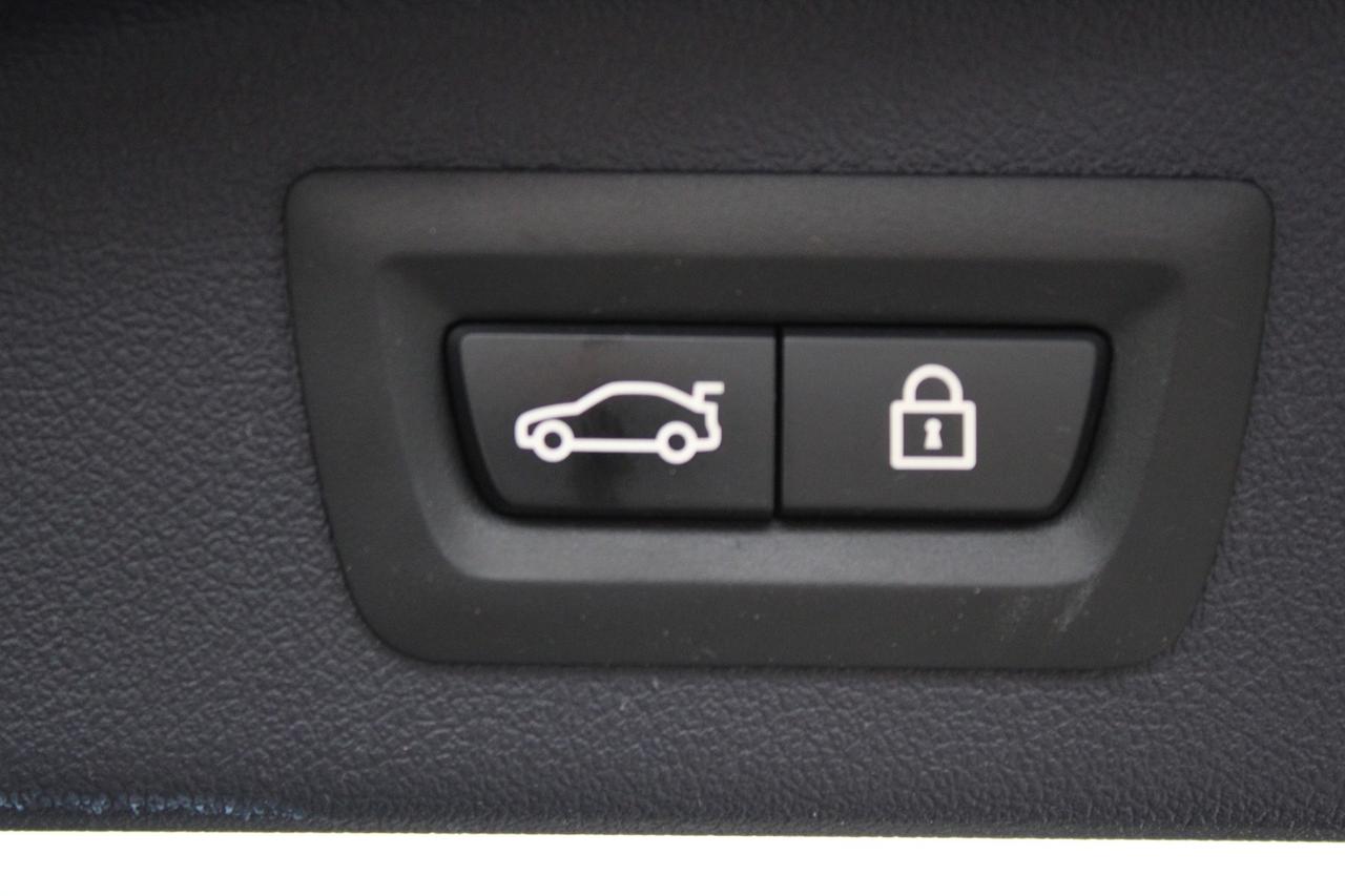 2019 BMW X7 xDrive50i   No Accident   7 Passenger   Individual Photo
