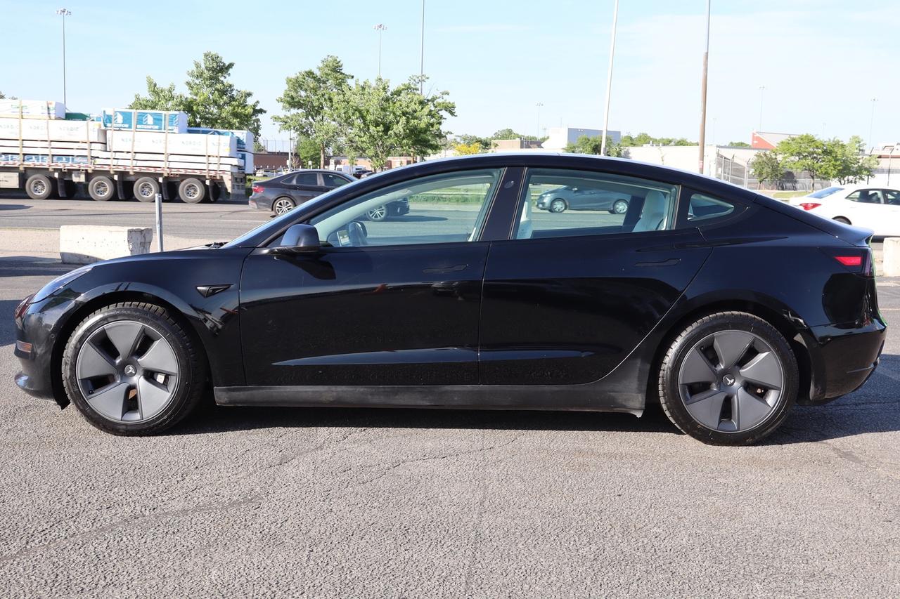 2022 Tesla Model 3 SR+   NO ACCIDENT   WHITE INTERIOR   CLEAN CARFAX Photo