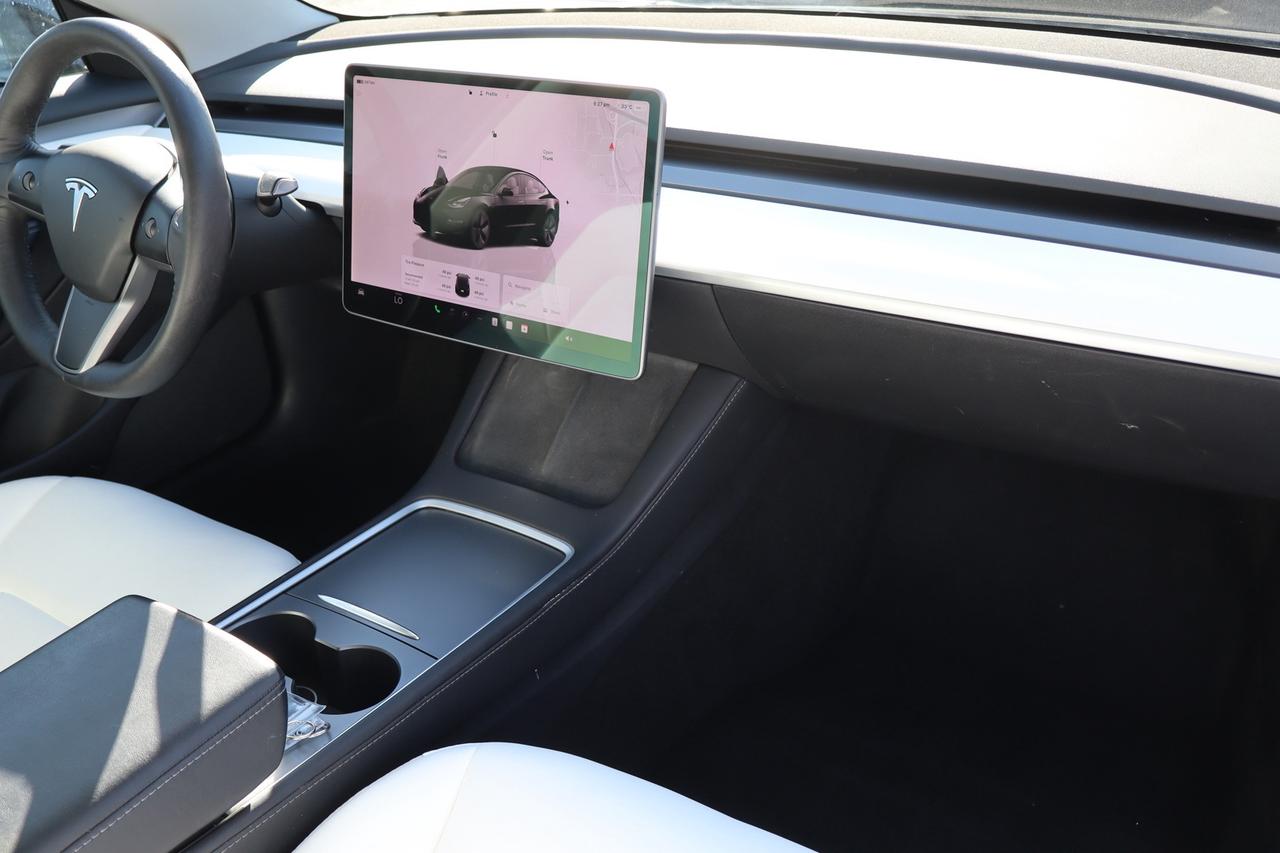 2022 Tesla Model 3 SR+   NO ACCIDENT   WHITE INTERIOR   CLEAN CARFAX Photo