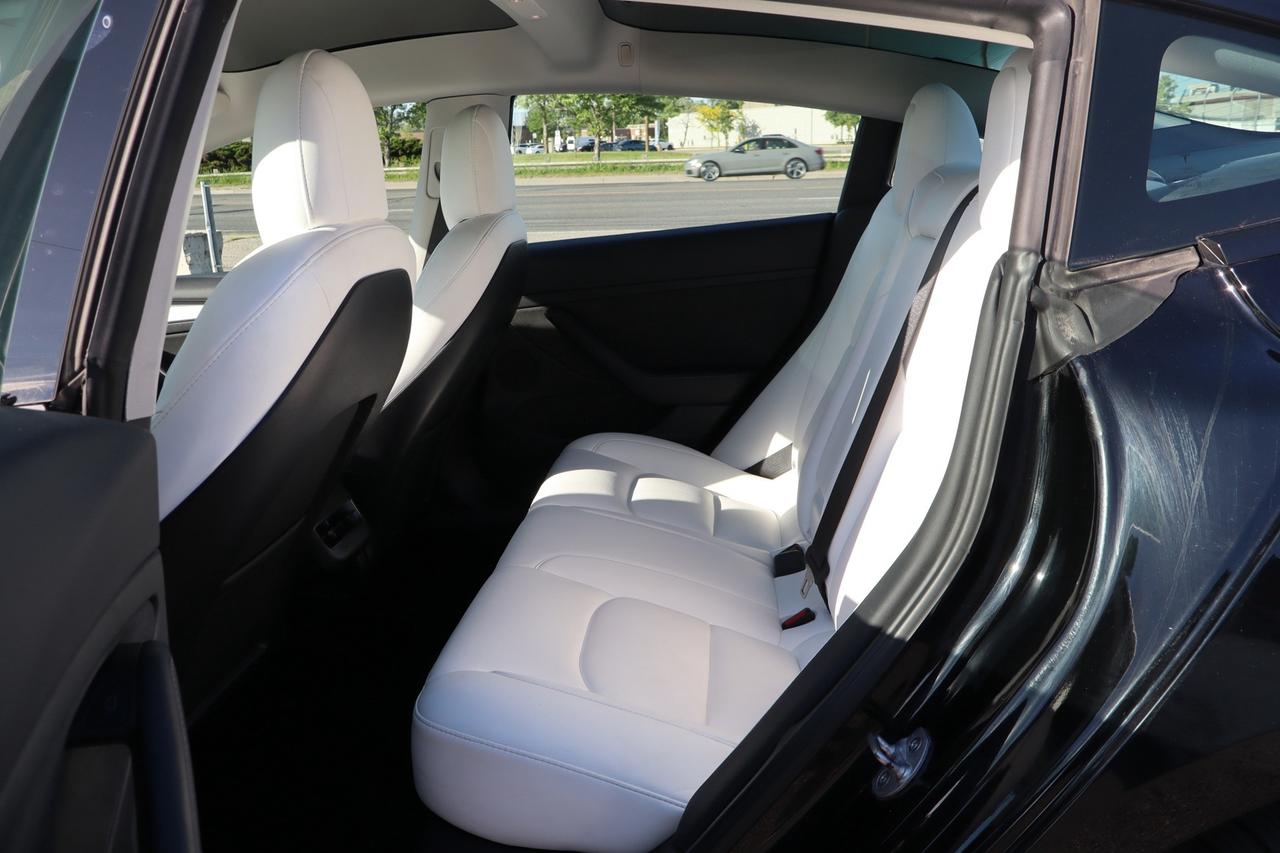 2022 Tesla Model 3 SR+   NO ACCIDENT   WHITE INTERIOR   CLEAN CARFAX Photo