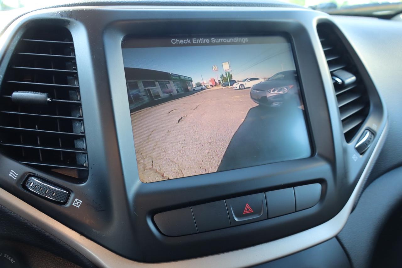 2015 Jeep Cherokee Latitude   Safety Certified   Navi   Camera Photo