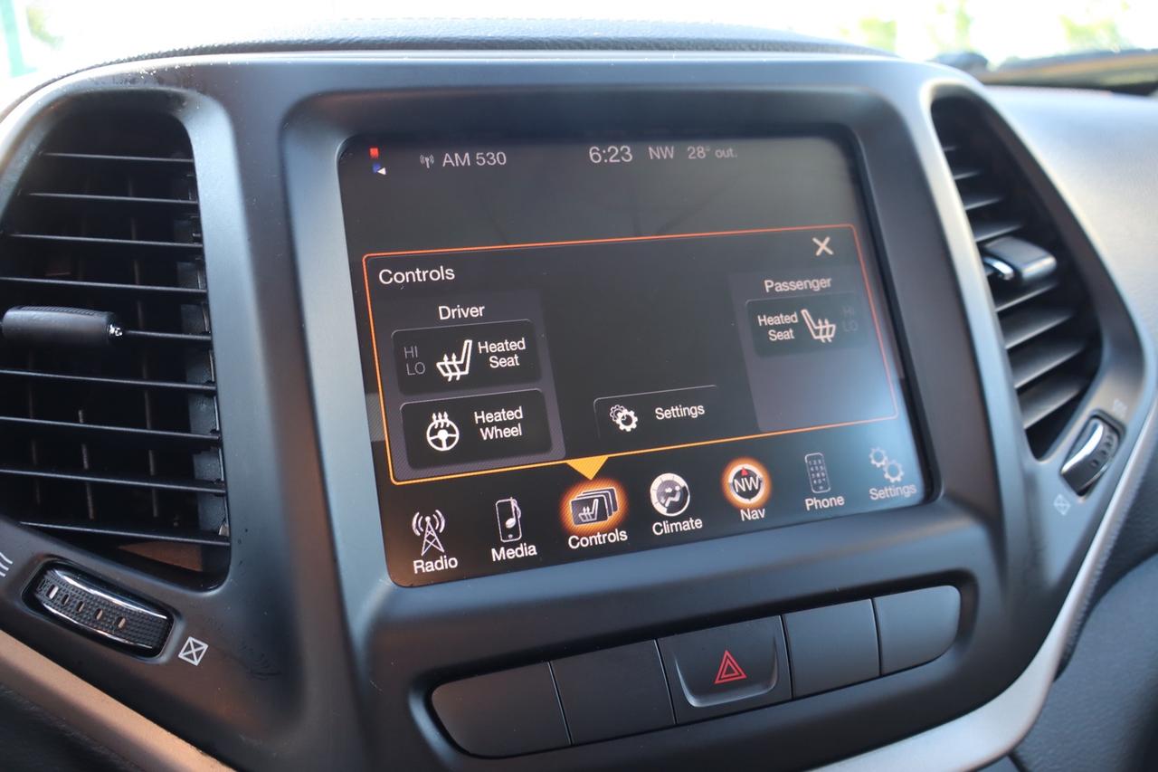 2015 Jeep Cherokee Latitude   Safety Certified   Navi   Camera Photo