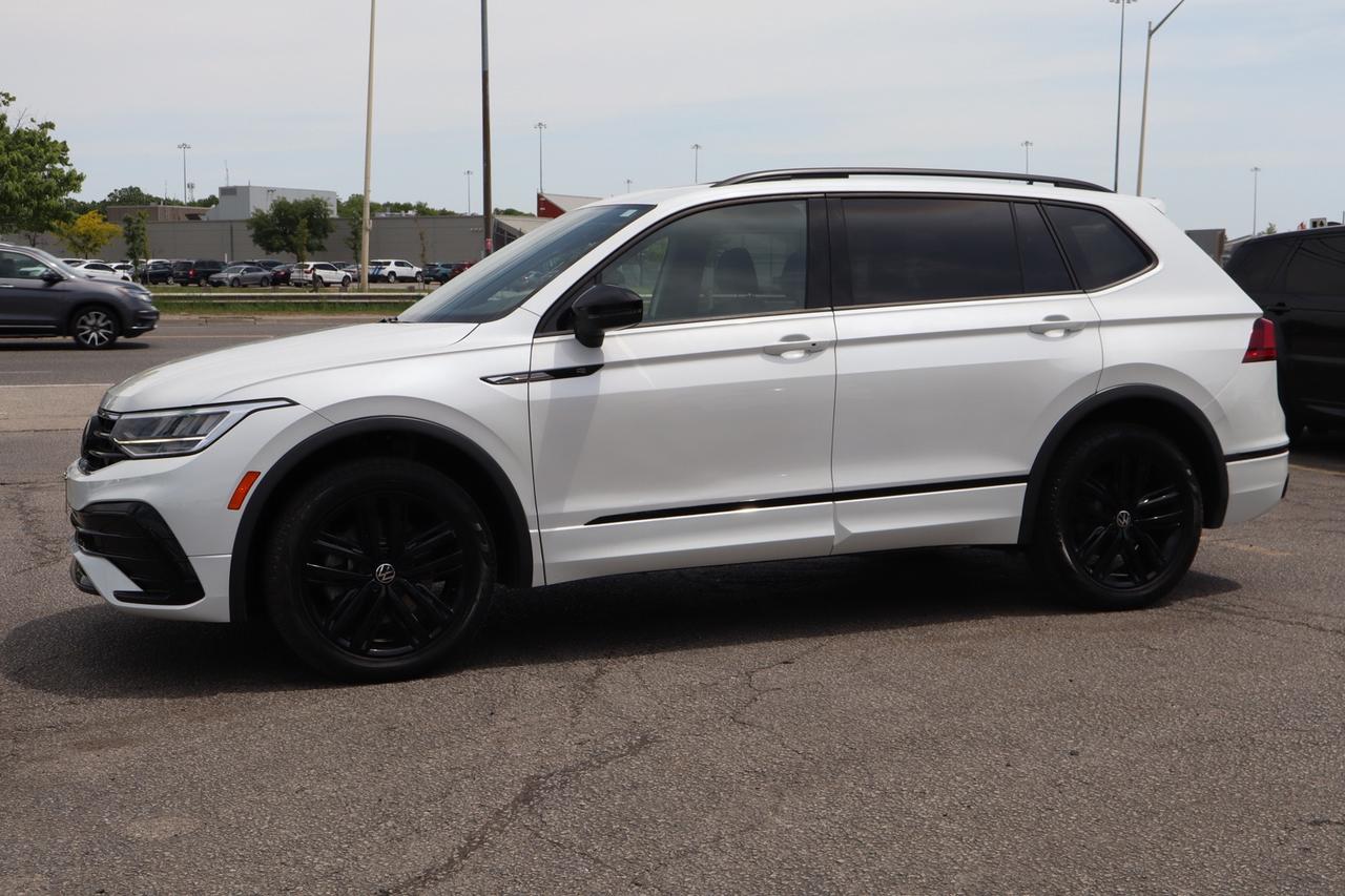 2022 Volkswagen Tiguan Comfortline R-Line Black 4MOTION   Clean Carfax Photo2