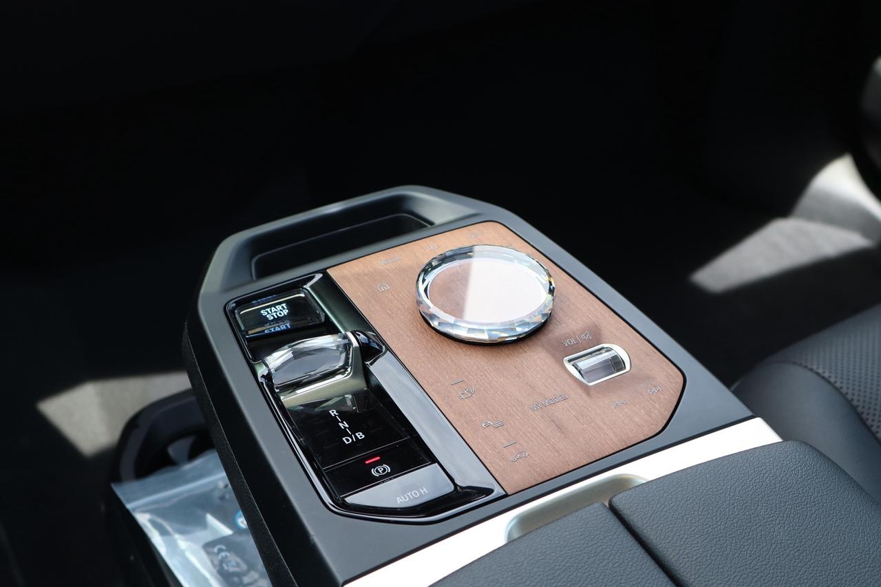 2023 BMW iX xDrive50   Premium Excellence   No Accident   Mass Photo