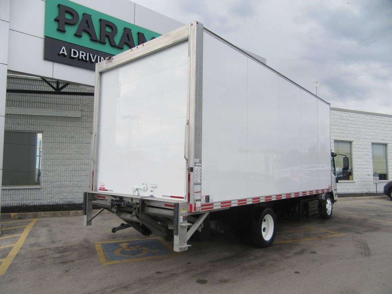 2023 Isuzu NRR DIESEL 20FT HIGH & WIDE BOX POWER LIFTGATE Photo