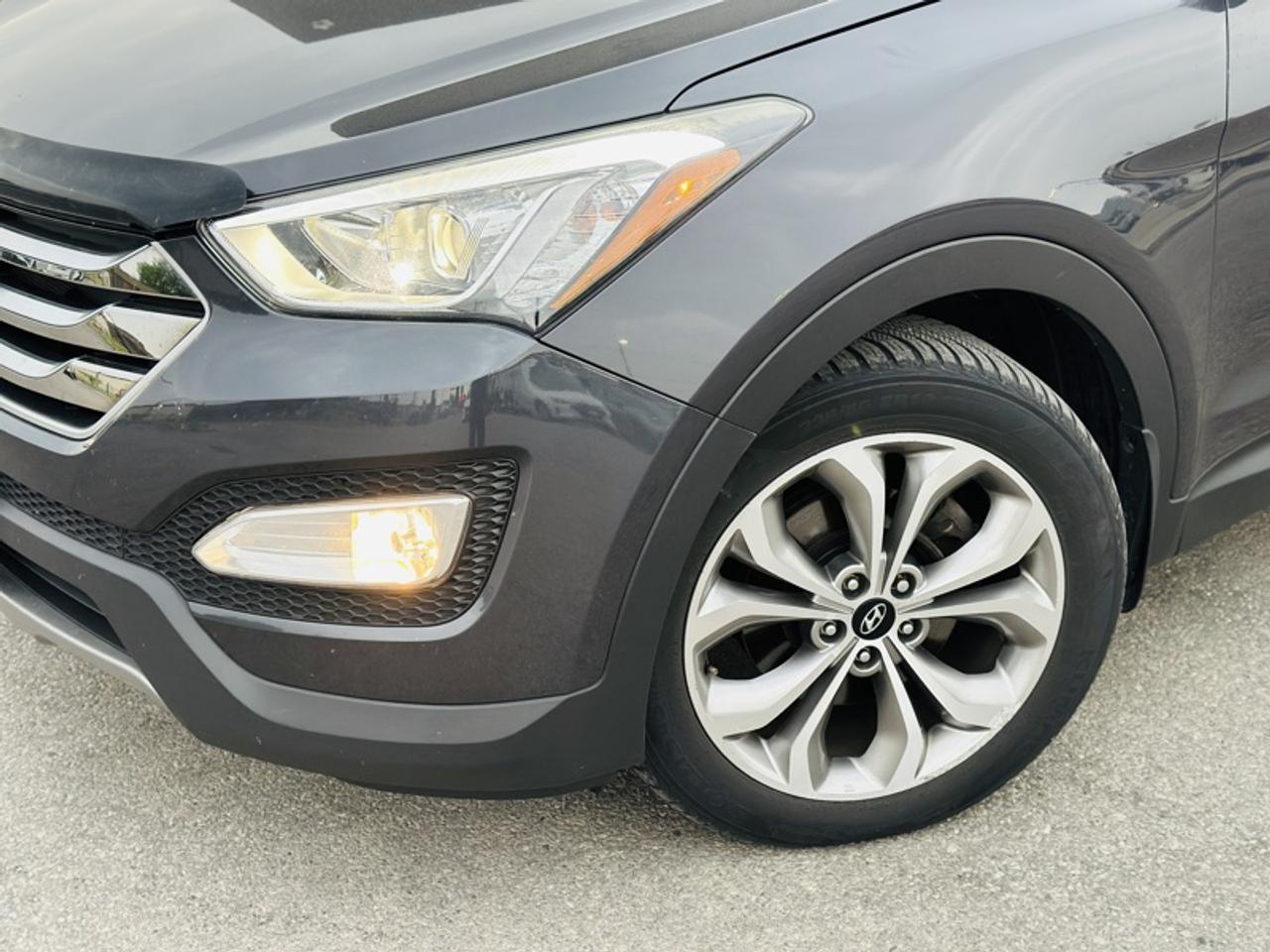 2015 Hyundai Santa Fe Sport 2.0T LIMITED Photo