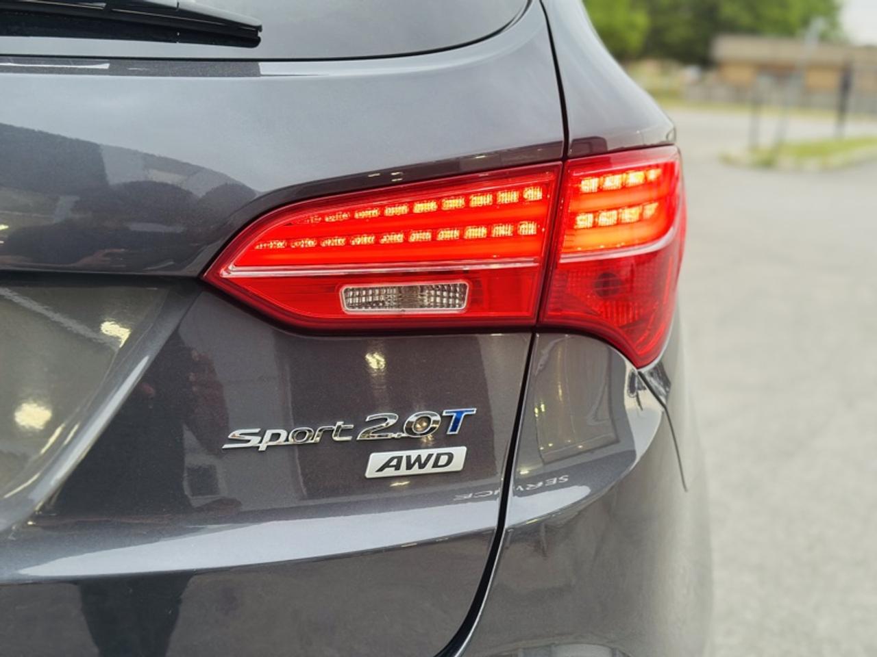 2015 Hyundai Santa Fe Sport 2.0T LIMITED Photo
