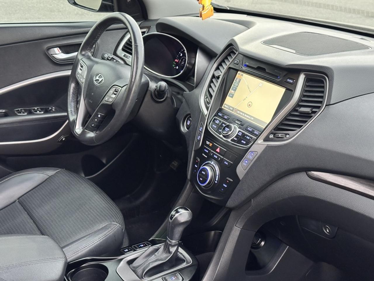 2015 Hyundai Santa Fe Sport 2.0T LIMITED Photo