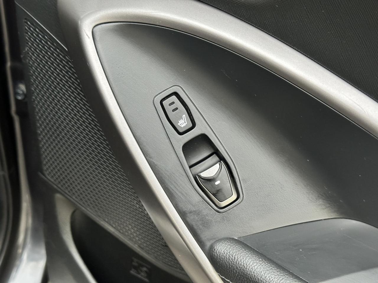 2015 Hyundai Santa Fe Sport 2.0T LIMITED Photo