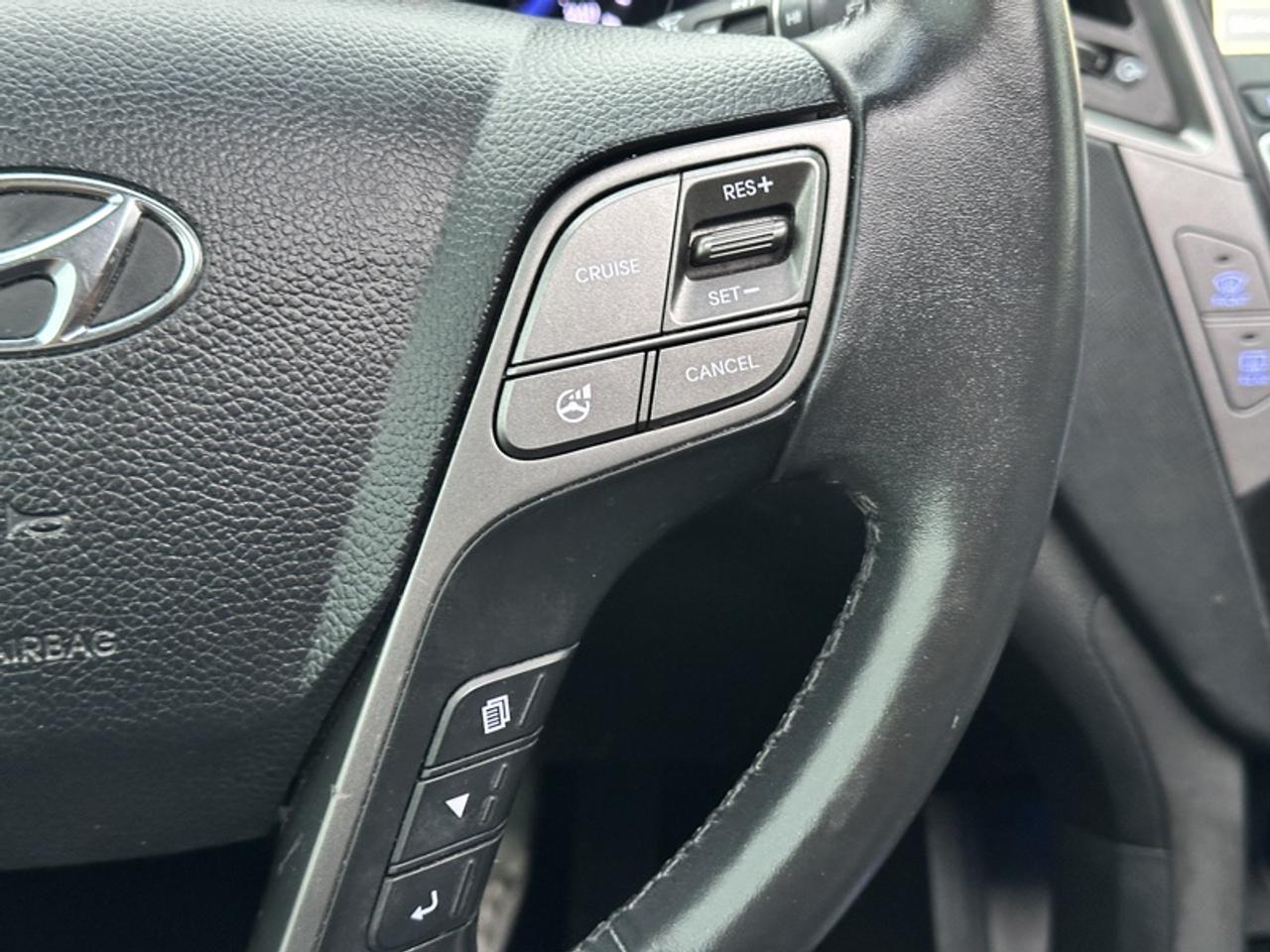 2015 Hyundai Santa Fe Sport 2.0T LIMITED Photo