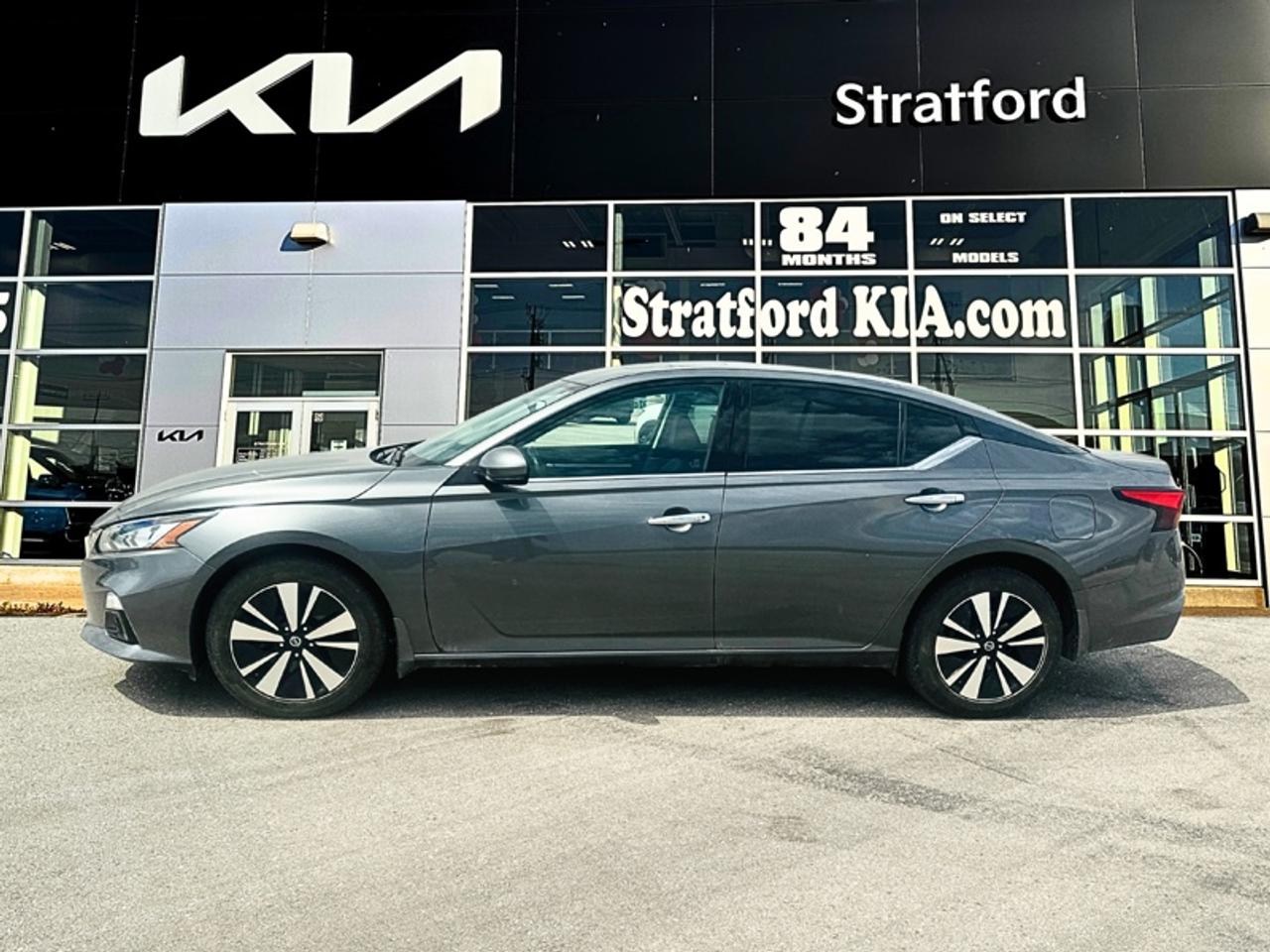 2019 Nissan Altima SV Photo2