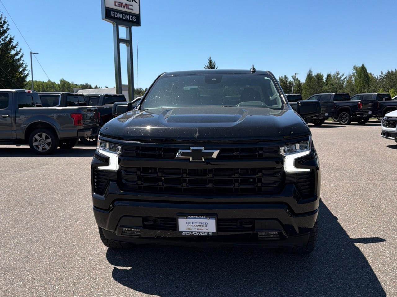 2023 Chevrolet Silverado 1500 4WD Crew Cab 147  RST Photo