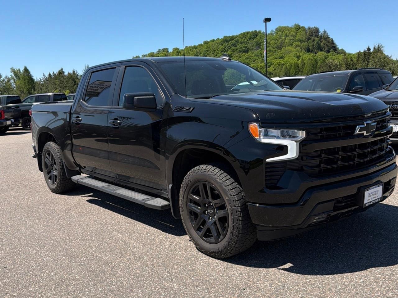 2023 Chevrolet Silverado 1500 4WD Crew Cab 147  RST Photo