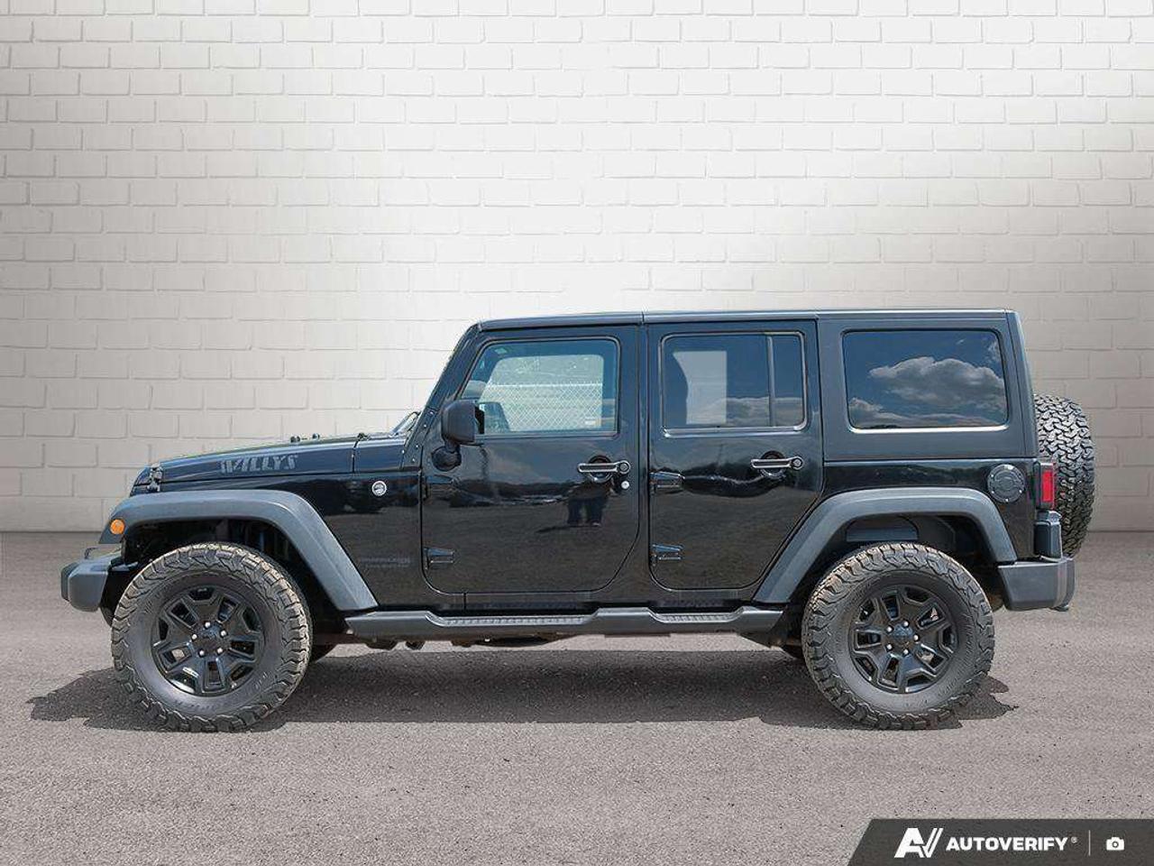 2018 Jeep Wrangler JK UNLIMITED WILLYS, 3.6L V6, 4X4, ALLOYS, CLOTH, CERTIFIED AS-TRADED! Photo