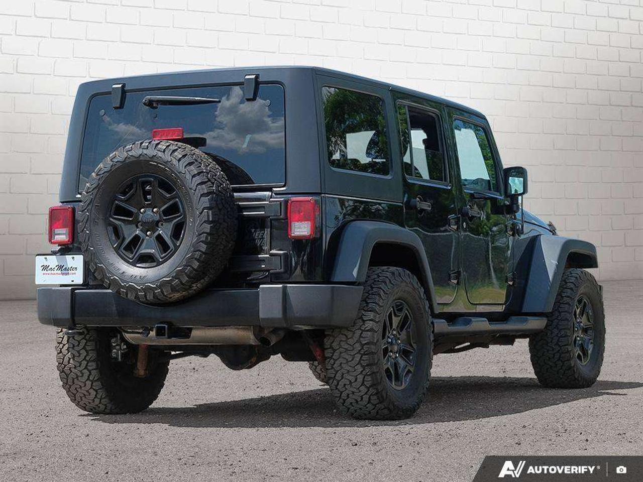 2018 Jeep Wrangler JK UNLIMITED WILLYS, 3.6L V6, 4X4, ALLOYS, CLOTH, CERTIFIED AS-TRADED! Photo