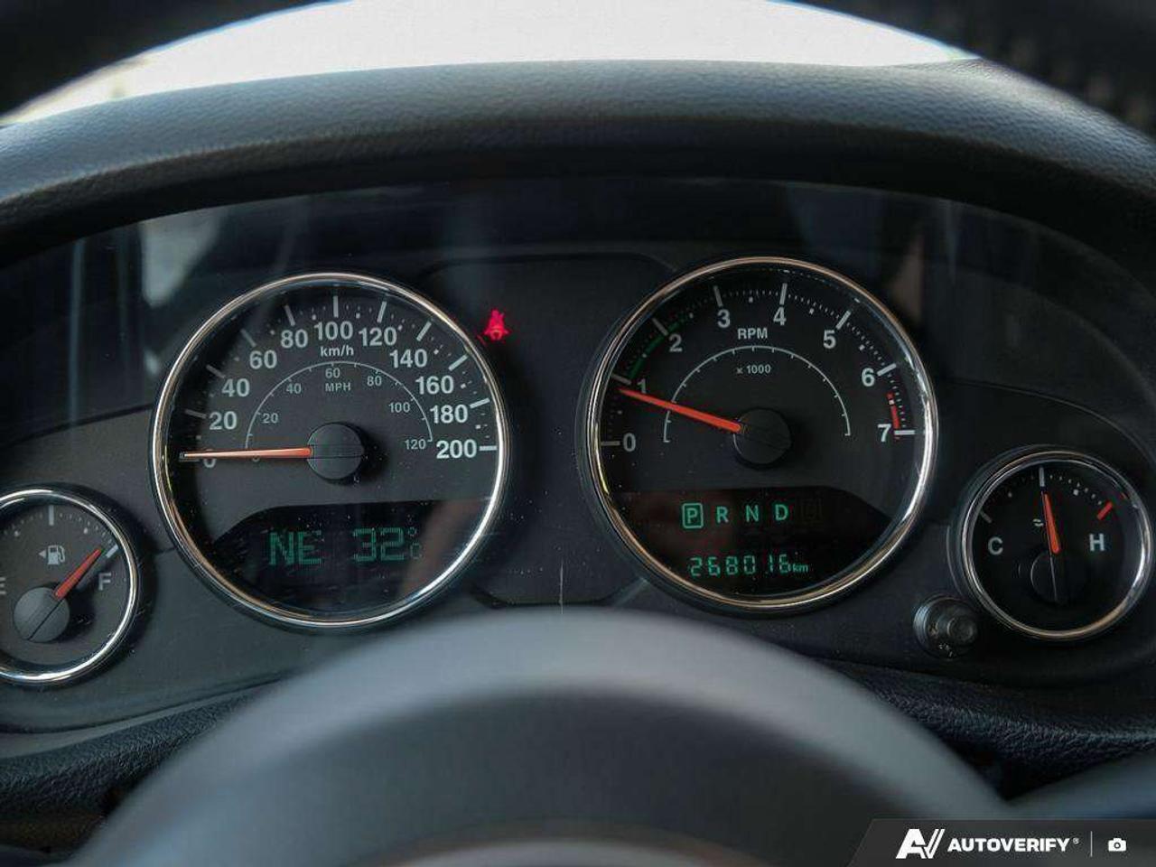 2018 Jeep Wrangler JK UNLIMITED WILLYS, 3.6L V6, 4X4, ALLOYS, CLOTH, CERTIFIED AS-TRADED! Photo