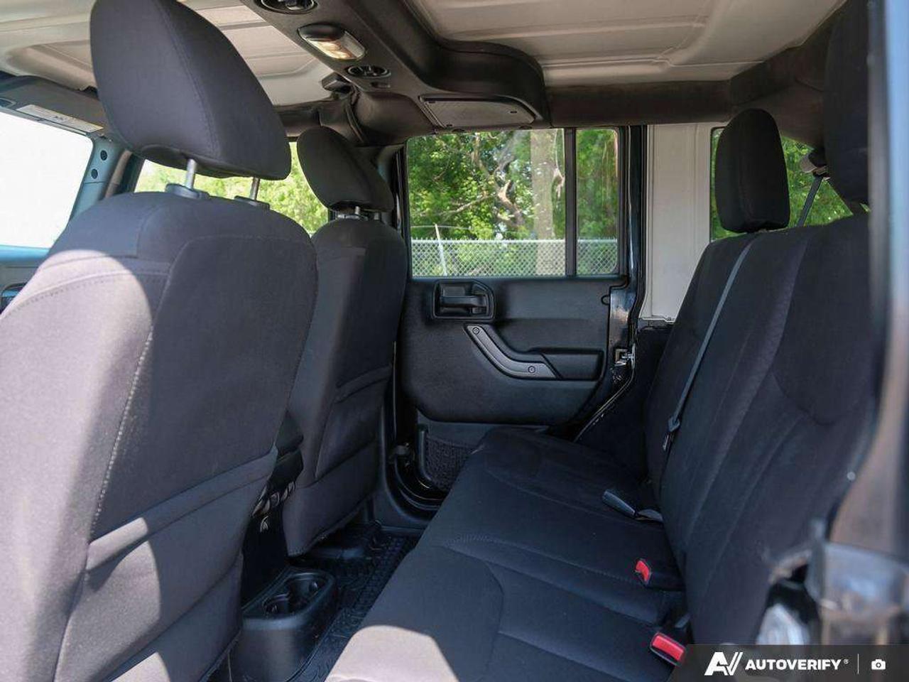 2018 Jeep Wrangler JK UNLIMITED WILLYS, 3.6L V6, 4X4, ALLOYS, CLOTH, CERTIFIED AS-TRADED! Photo