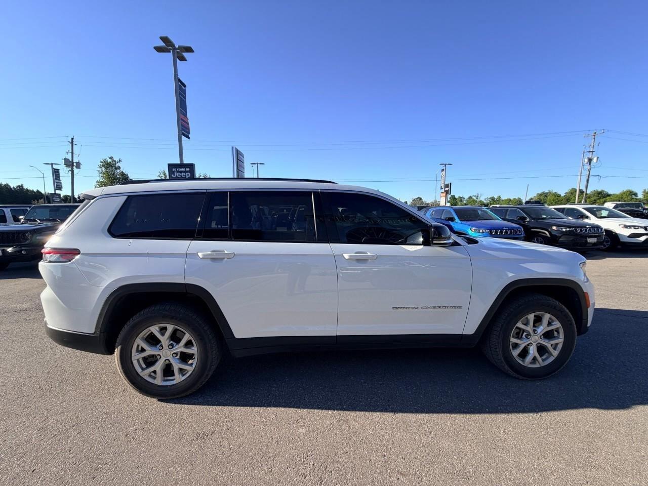 2023 Jeep Grand Cherokee L Limited 4x4 Photo