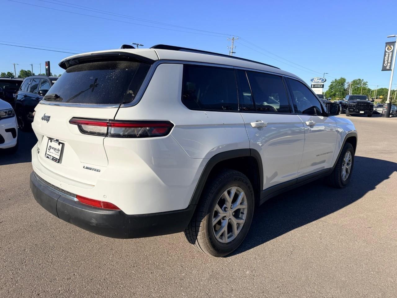 2023 Jeep Grand Cherokee L Limited 4x4 Photo