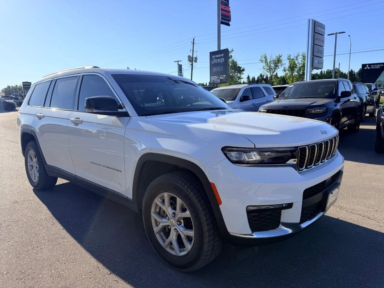 2023 Jeep Grand Cherokee L Limited 4x4 Photo