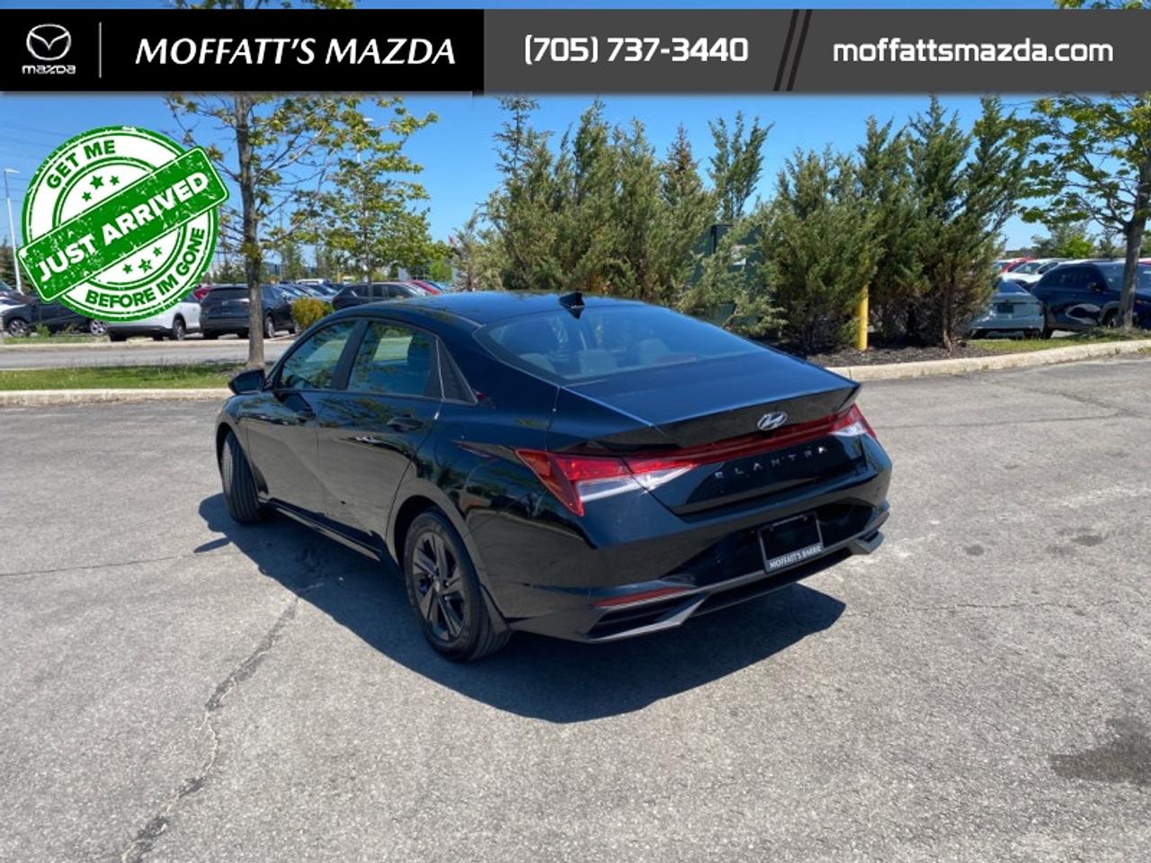 2022 Hyundai Elantra Preferred Photo4