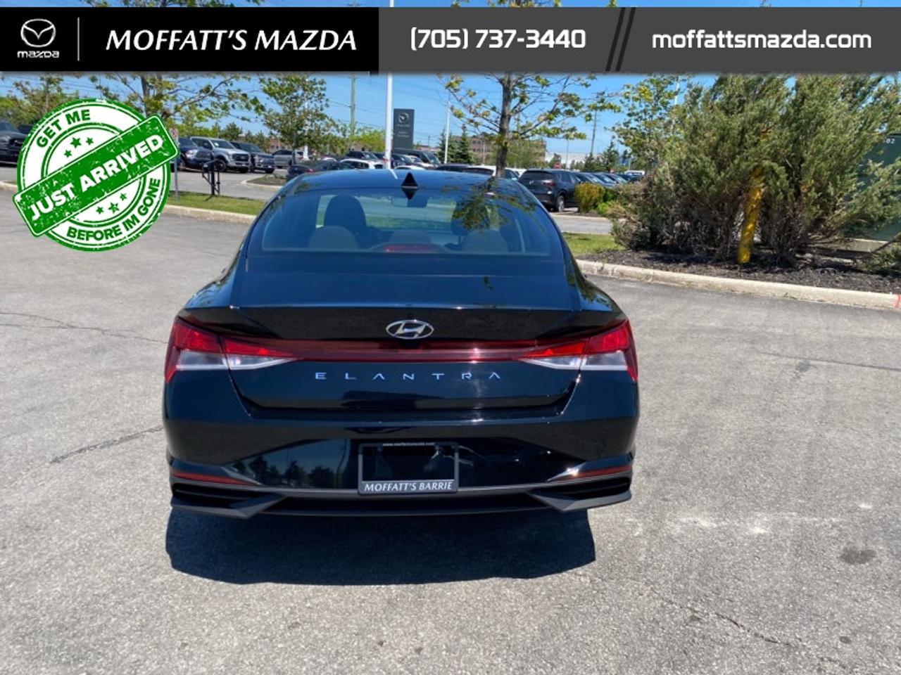 2022 Hyundai Elantra Preferred Photo