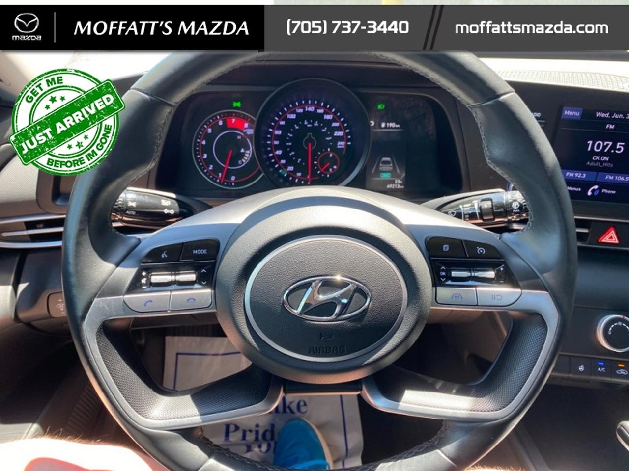 2022 Hyundai Elantra Preferred Photo