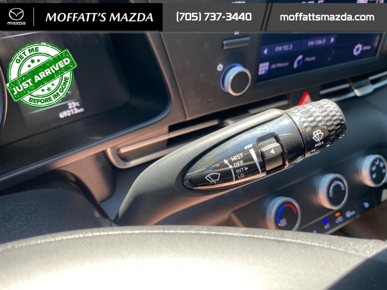 2022 Hyundai Elantra Preferred Photo