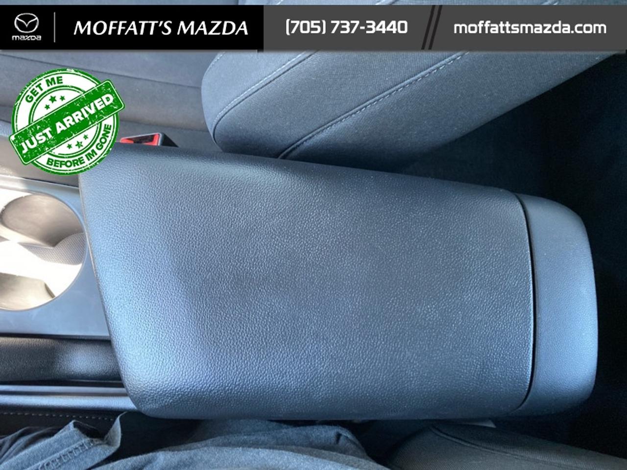 2022 Hyundai Elantra Preferred Photo