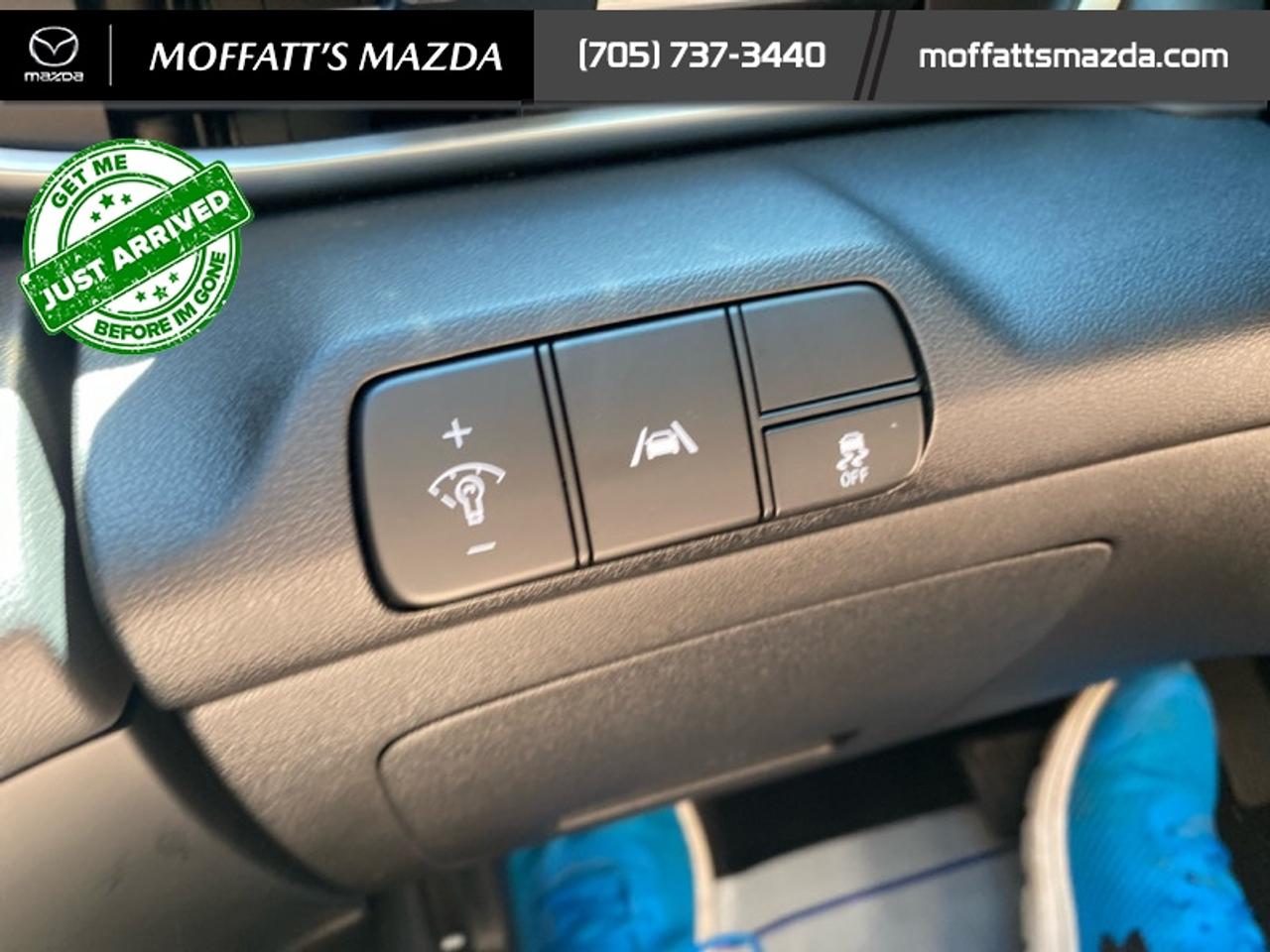 2022 Hyundai Elantra Preferred Photo