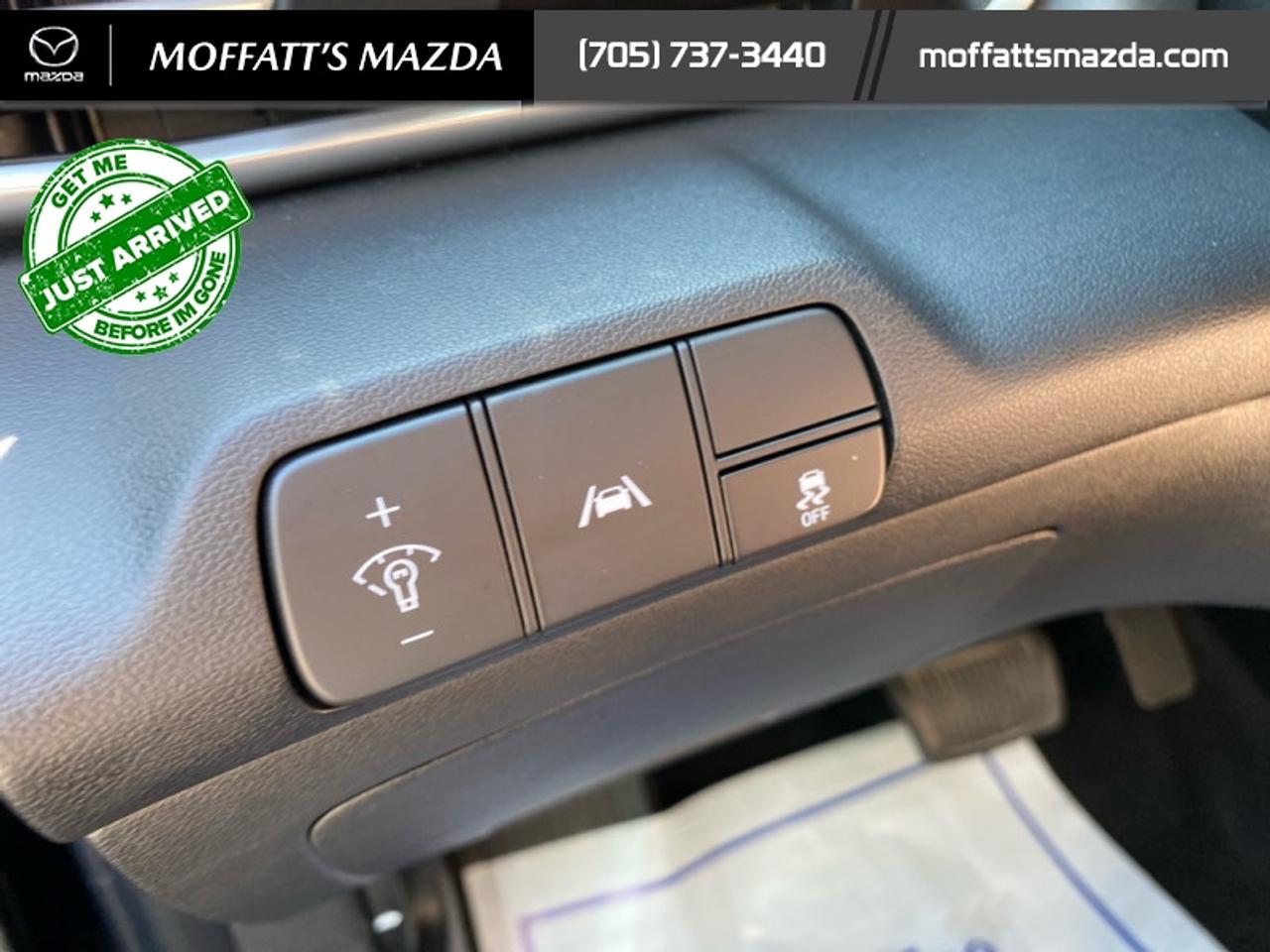 2022 Hyundai Elantra Preferred Photo