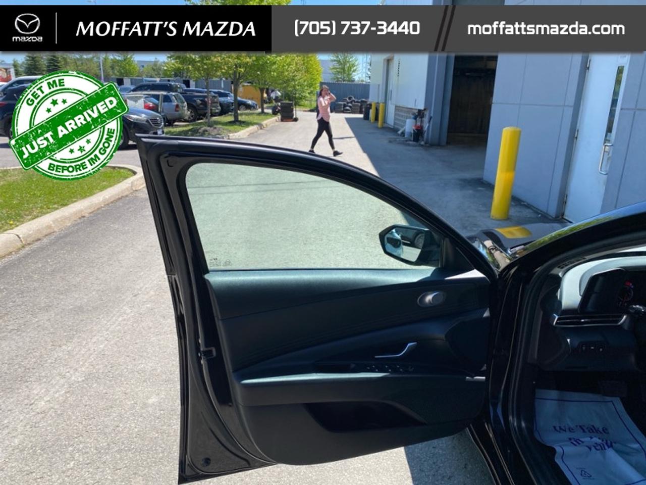 2022 Hyundai Elantra Preferred Photo