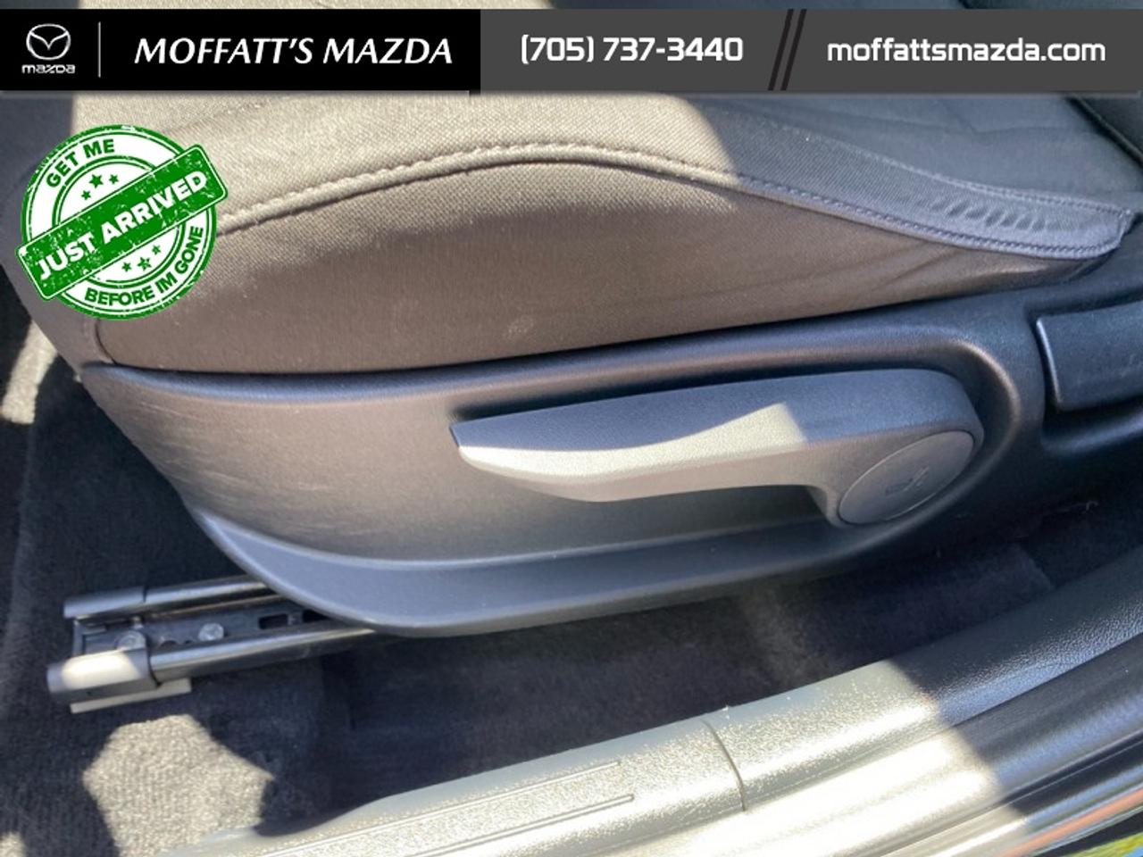 2022 Hyundai Elantra Preferred Photo