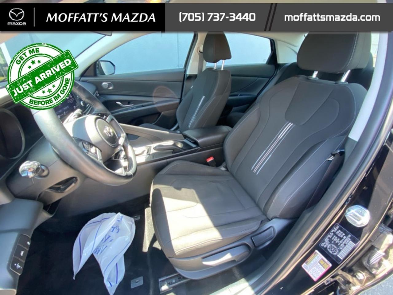 2022 Hyundai Elantra Preferred Photo