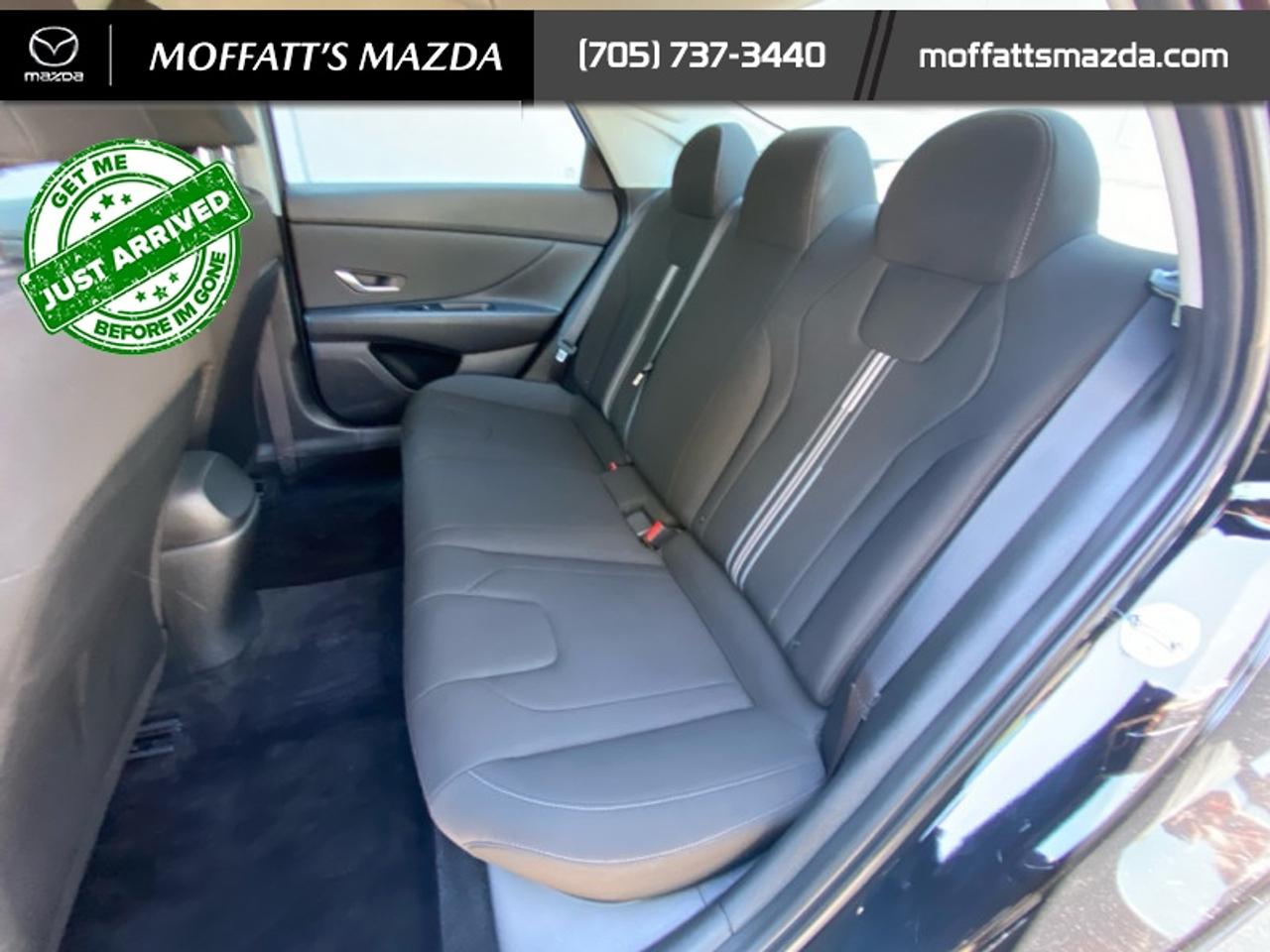 2022 Hyundai Elantra Preferred Photo