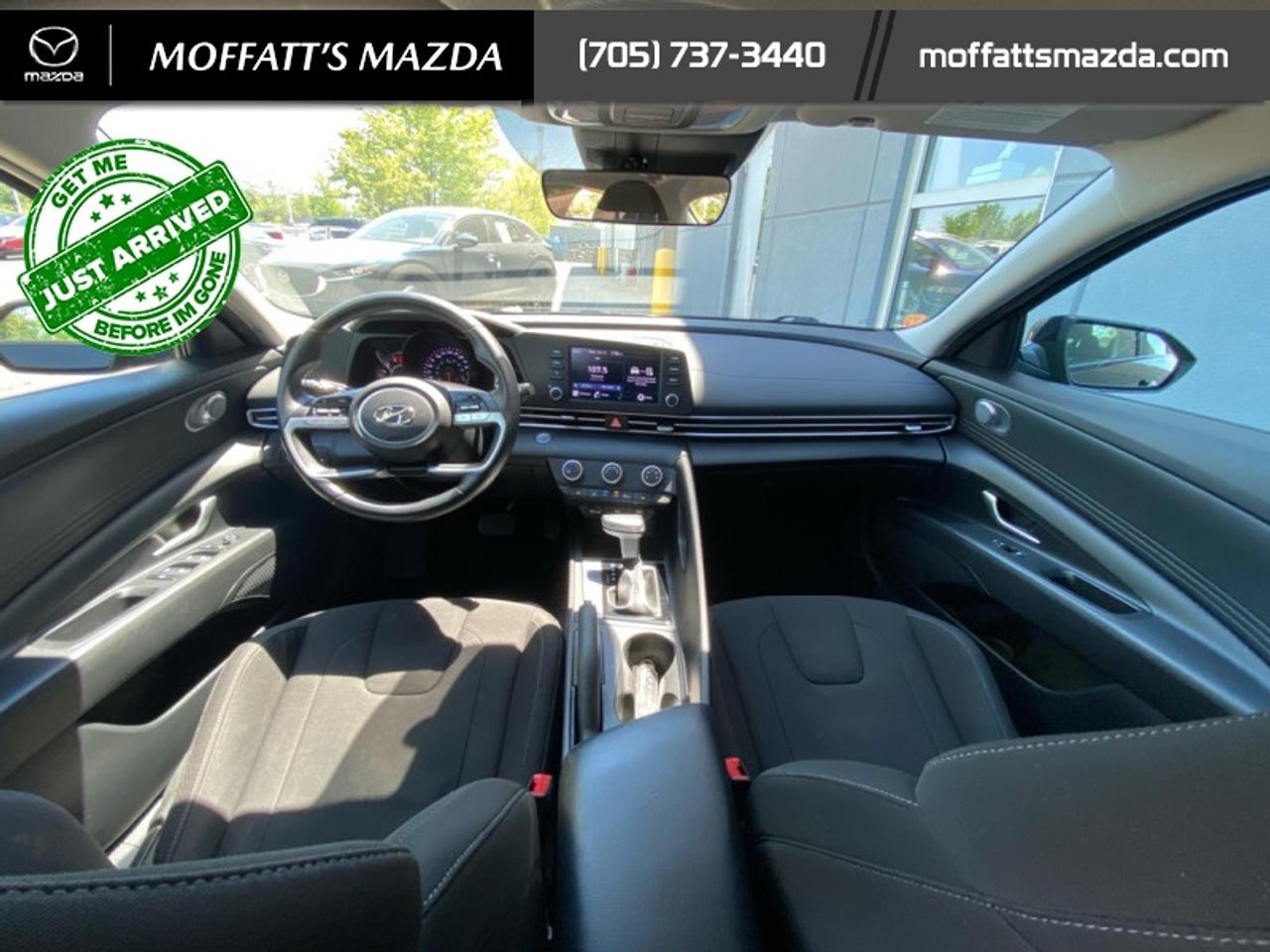 2022 Hyundai Elantra Preferred Photo