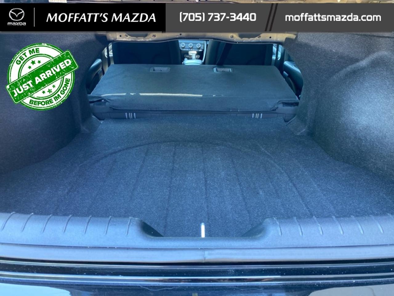 2022 Hyundai Elantra Preferred Photo