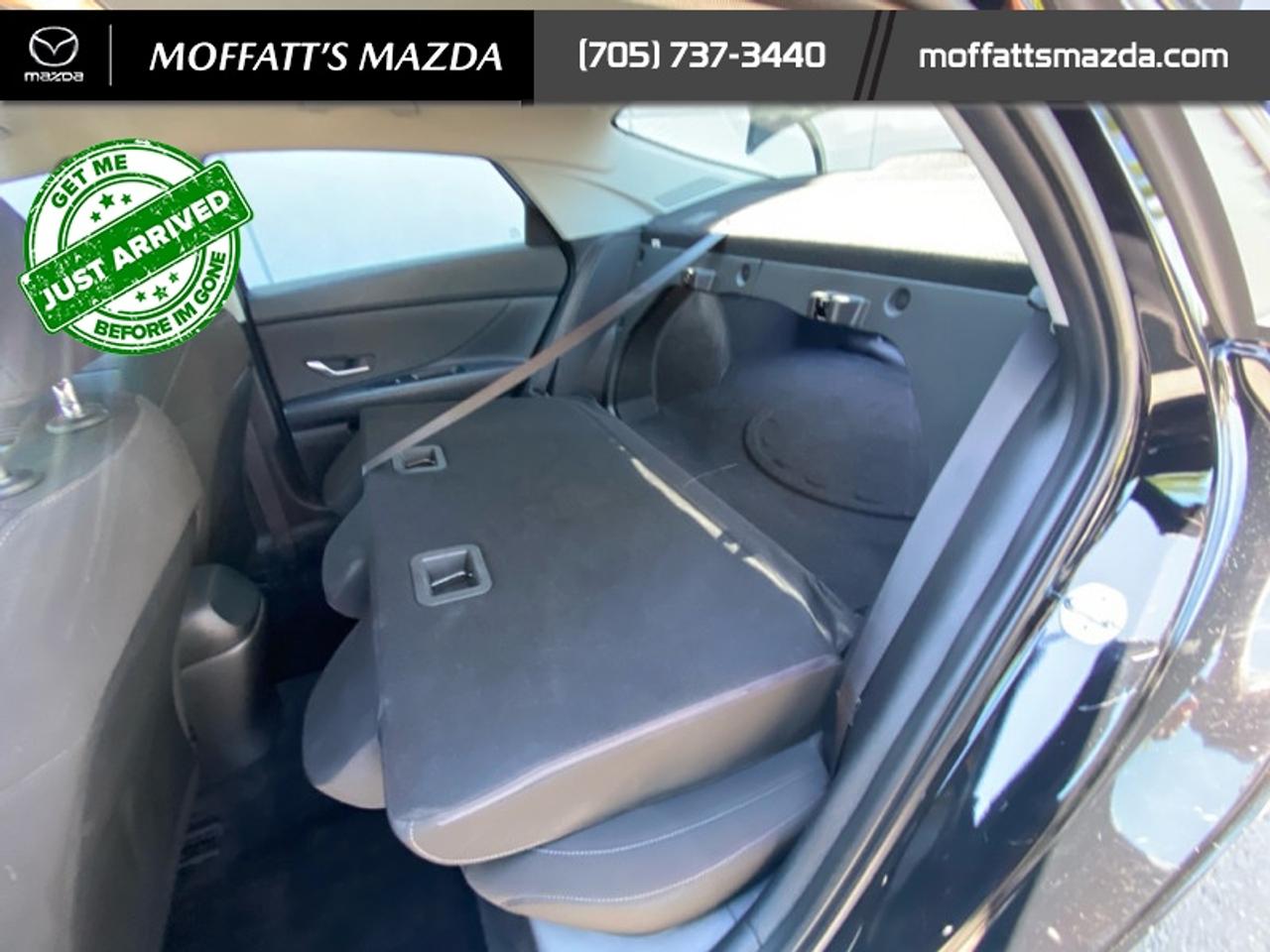 2022 Hyundai Elantra Preferred Photo