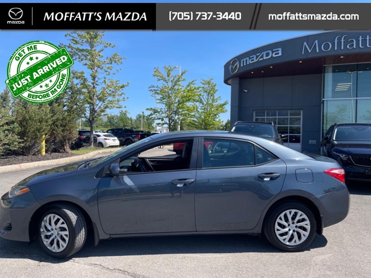2017 Toyota Corolla LE Photo2