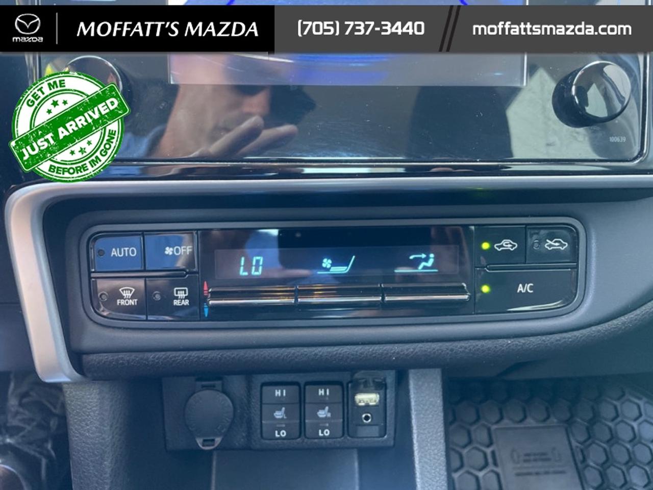 2017 Toyota Corolla LE Photo