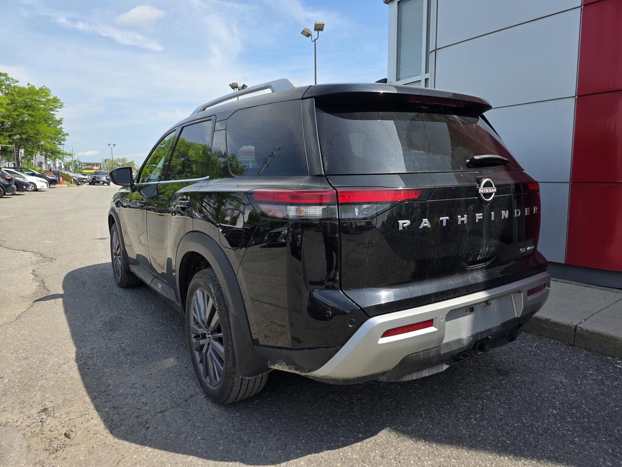 2024 Nissan Pathfinder SL AWD | CLEAN CARFAX | Apple Car Play | Android Auto | Photo