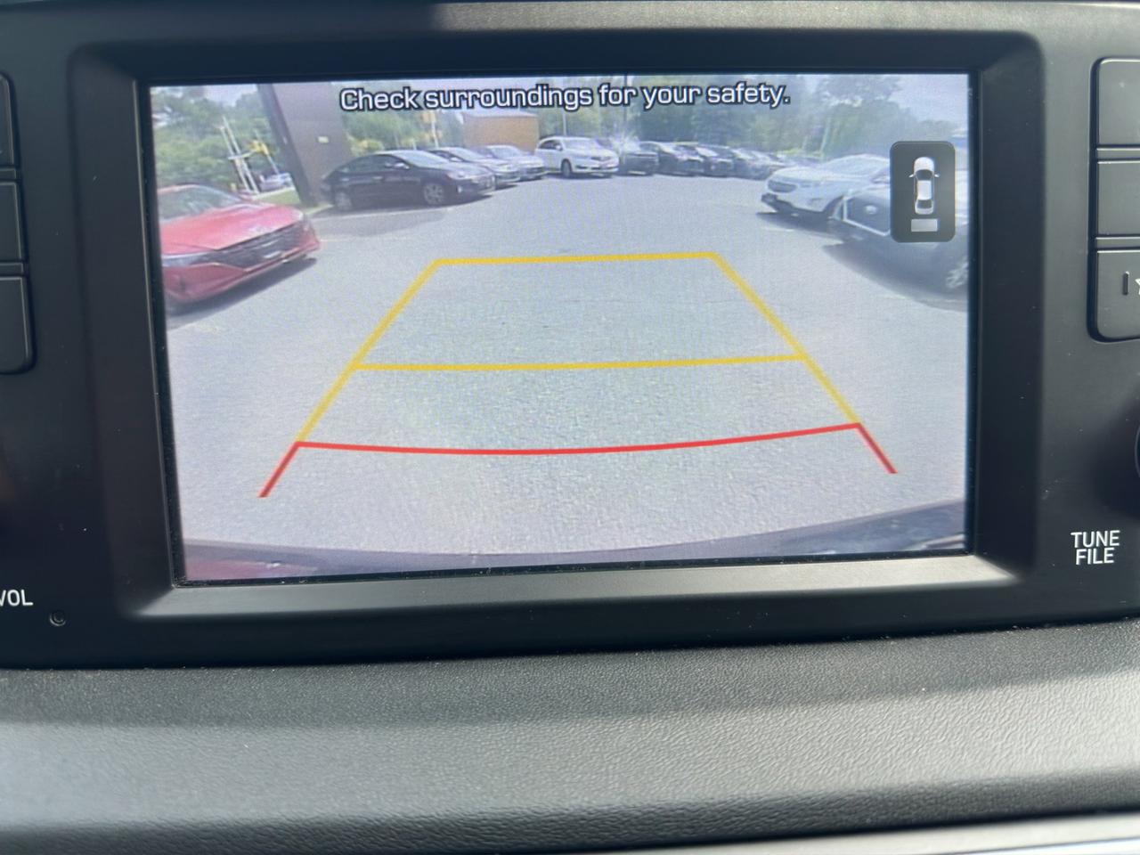 2020 Hyundai Santa Fe Preferred | Pano Roof |  Reverse Cam | Heated Seats Photo
