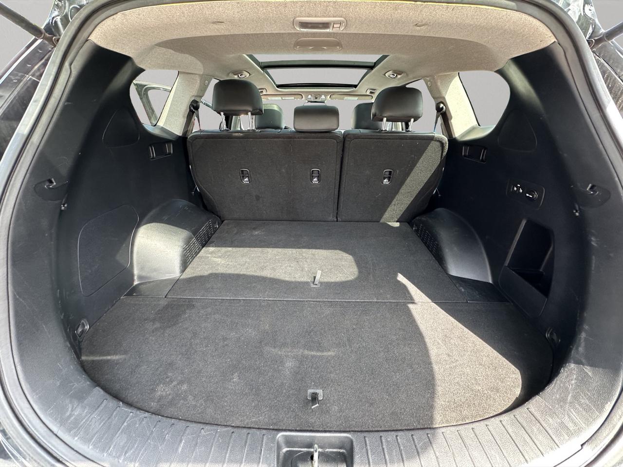 2020 Hyundai Santa Fe Preferred | Pano Roof |  Reverse Cam | Heated Seats Photo
