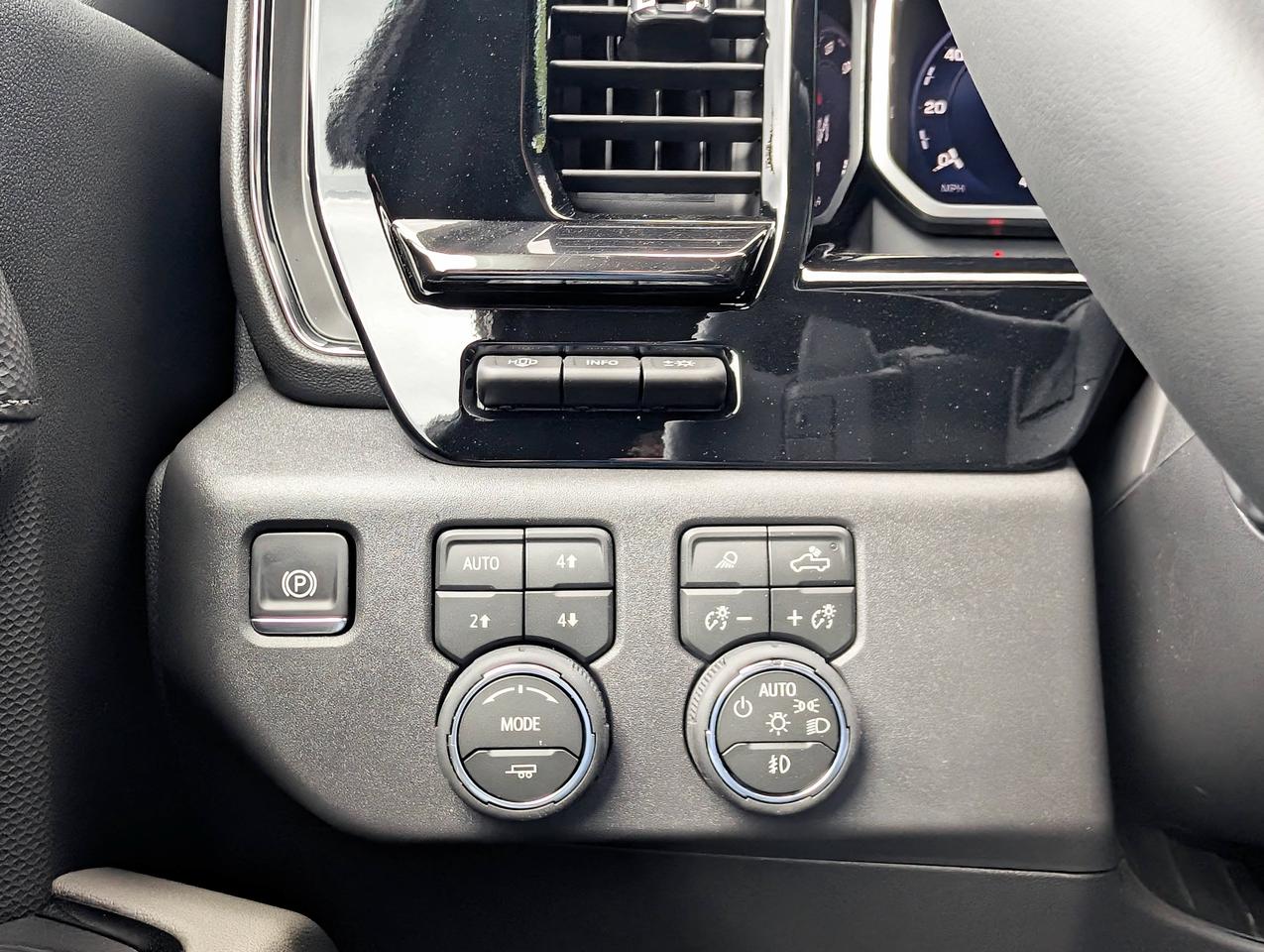 2026 Chevrolet Silverado 1500 ZR2 Photo