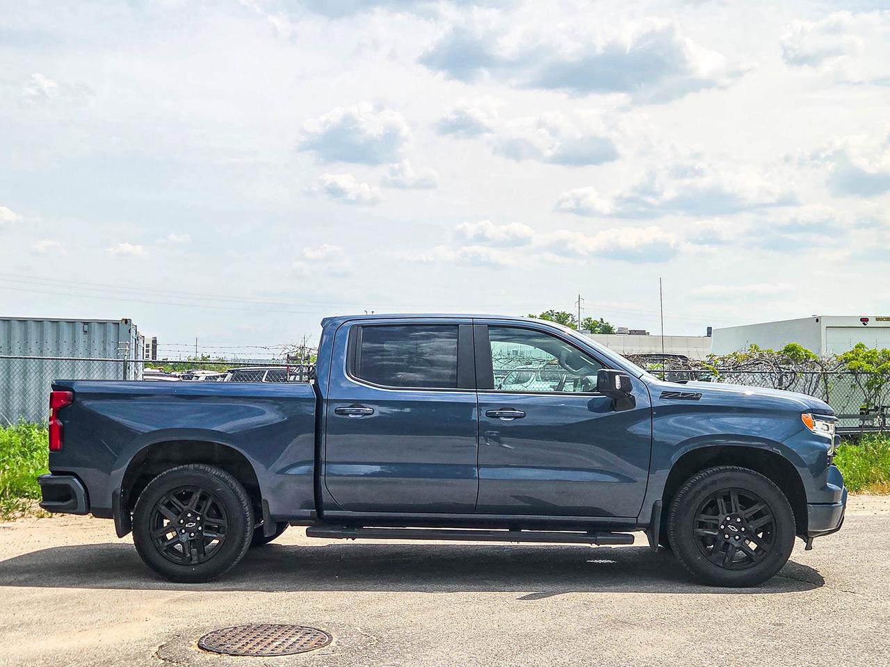 2024 Chevrolet Silverado 1500 RST Photo