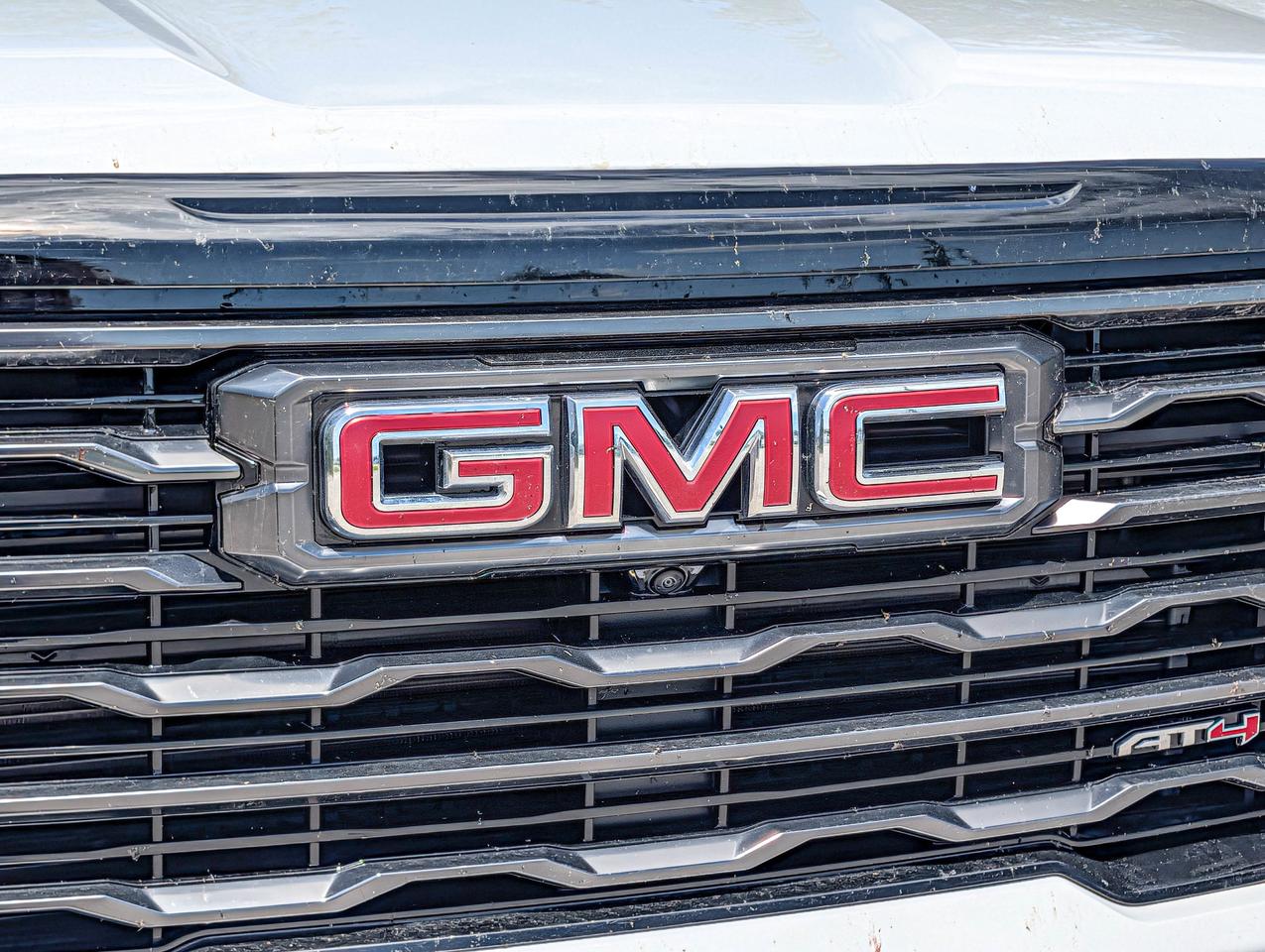 2024 GMC Acadia AT4 Photo