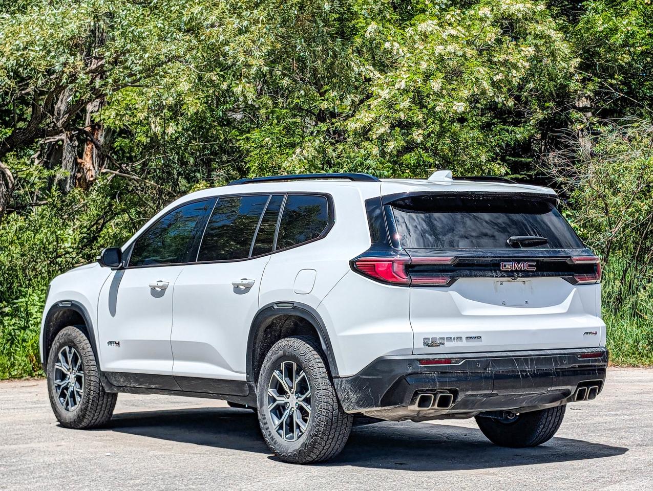 2024 GMC Acadia AT4 Photo