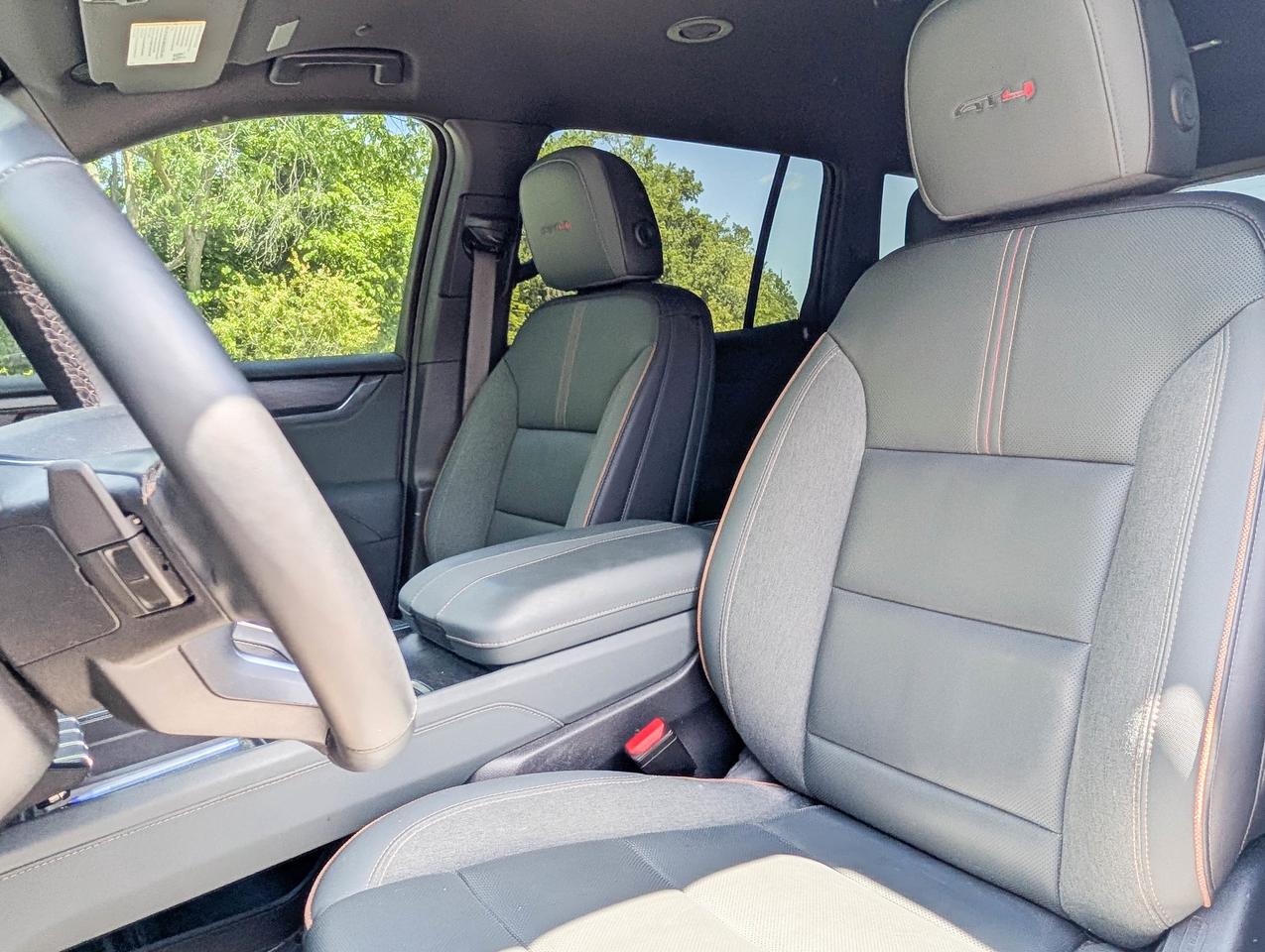 2024 GMC Acadia AT4 Photo