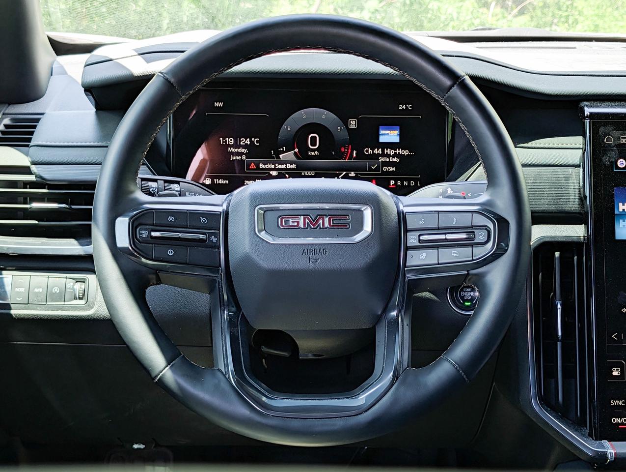 2024 GMC Acadia AT4 Photo