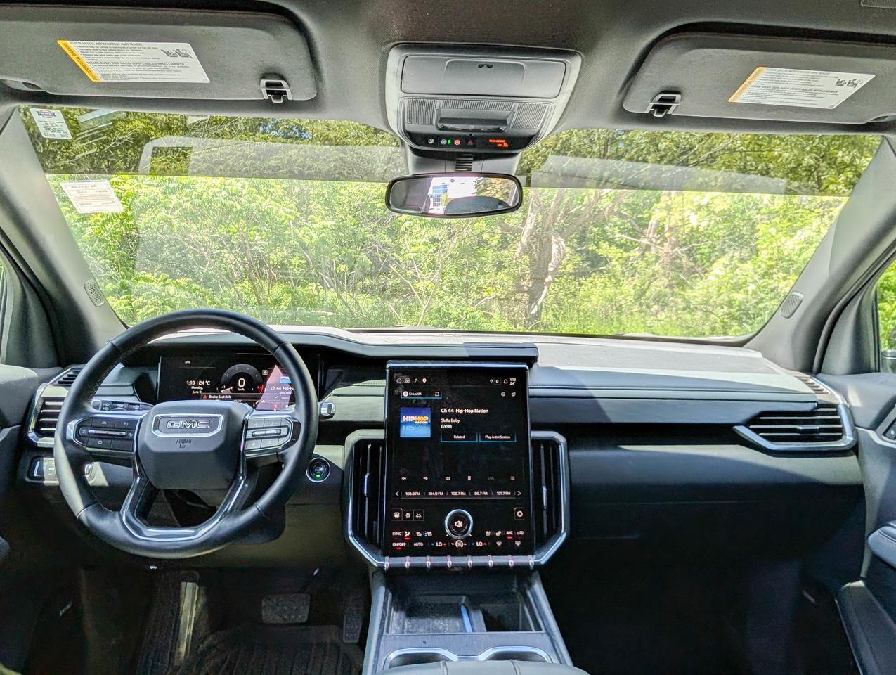 2024 GMC Acadia AT4 Photo